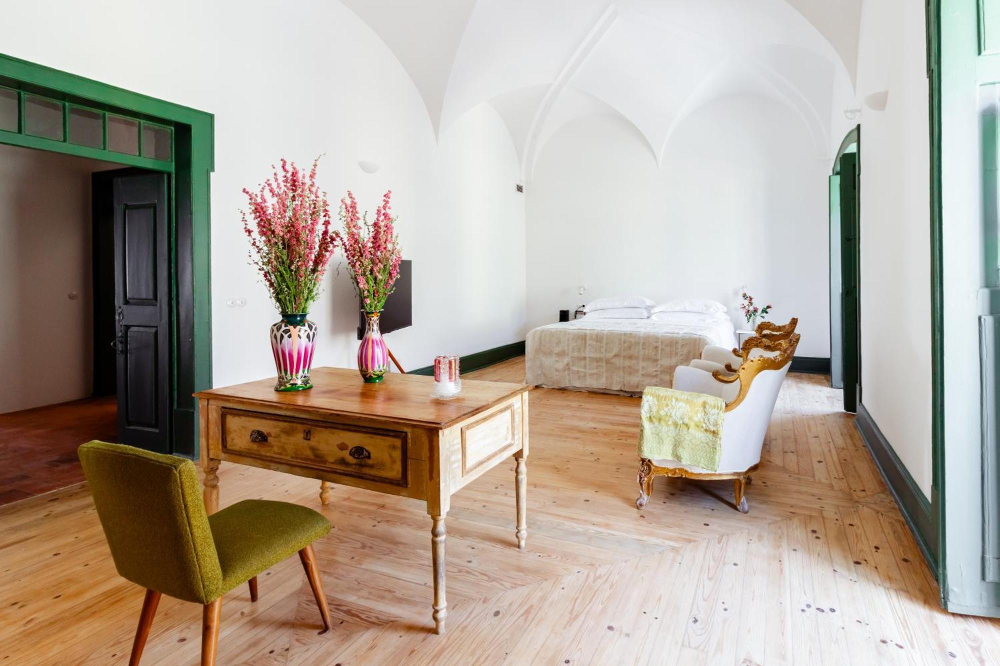 Amada Moura Bed & Breakfast Room photo